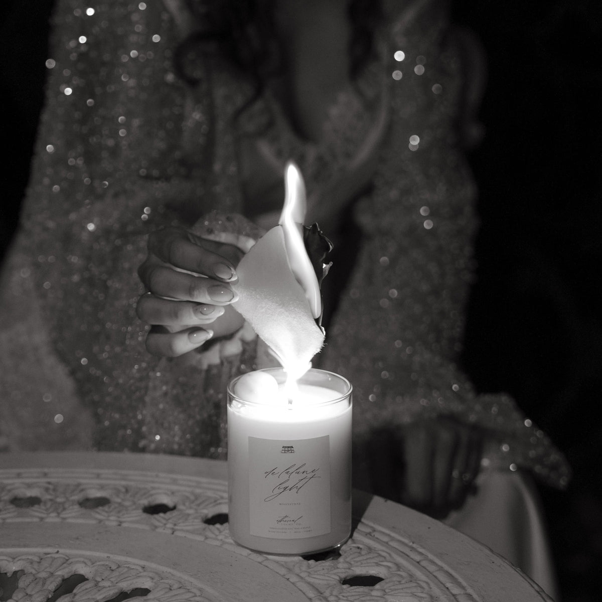 De La Lune Light   -   Moonstone   -   Bergamont & Patchouli